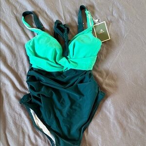 Eomenie Two-Tone Green Twist Front One-Piece Swimsuit women’s size S